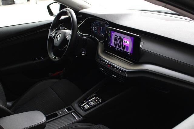 Skoda OCTAVIA Combi 1.0 e-TSI Business Edition DSG Navigatie | Lichtmetalen Velgen | Cruise Control | All Season banden