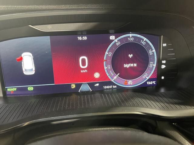 Skoda OCTAVIA Combi 1.4 TSI iV PHEV Sportline AUTOMAAT/ PANO/ CAMERA/ PARK. SENSOREN/ KEYLESS/ STOEL VERWARM./ CRUISE/ SMARTLINK/ LED/ 18 LMV'