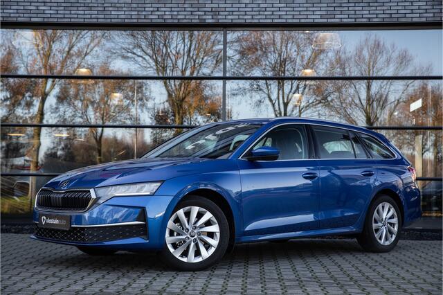 Skoda OCTAVIA Combi 1.5 TSI MHEV Business Edition Plus , Adap. cruise, Trekhaak, Stoel/stuurverwarming,