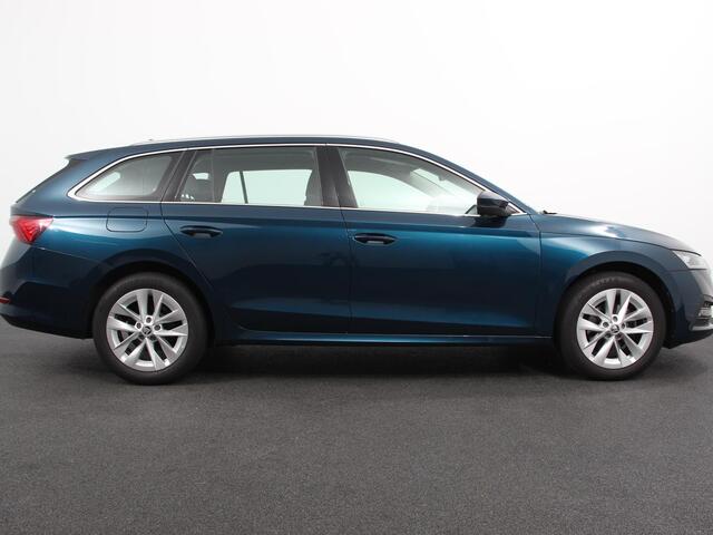 Skoda OCTAVIA Combi 1.0 e-TSI 110pk DSG Style | Navigatie | Apple Carplay/Android Auto| Parkeersensoren | Adaptive Cruise Control | Stoelverwarming | Lane Assist | Attention Assist | Ledverlichting | Afneembare trekhaak | Climatronic | Virtual Cockpit