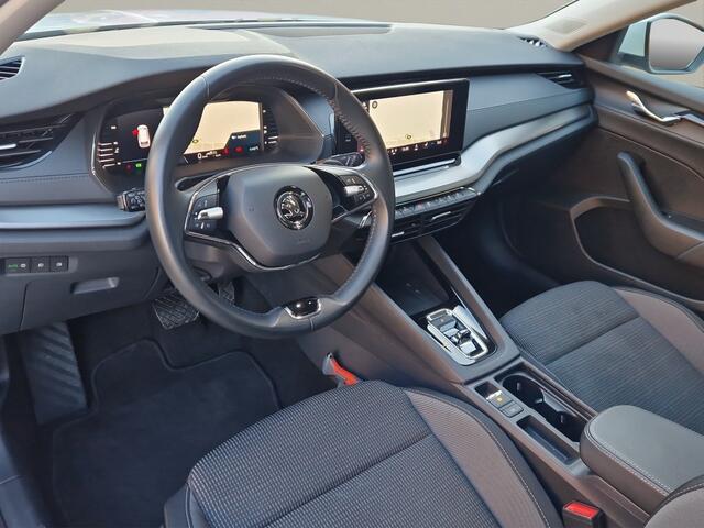 Skoda OCTAVIA 1.0 e-TSI 110PK Automaat Business Edition - Stoelverwarming