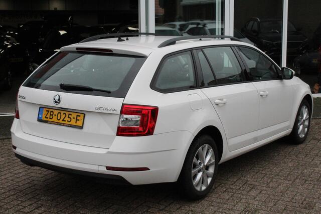 Skoda OCTAVIA Combi 1.0 TSI Greentech Ambition Business