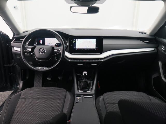 Skoda OCTAVIA Combi 1.0 TSI Business Edition/ trekhaak/ camera/ zeer mooi!