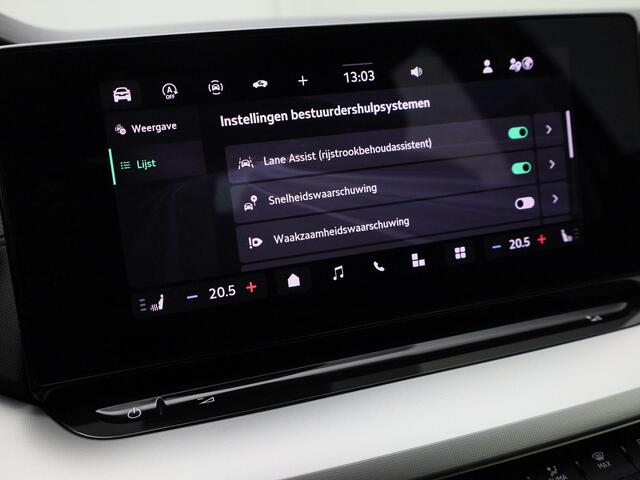 Skoda OCTAVIA Combi 1.5TSI/150PK MHEV Selection DSG · Trekhaak · Camera · Apple/Android Car Play · Achterbank verwarmd · Keyless · Garantie tot januari 2027