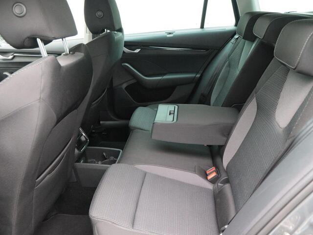 Skoda OCTAVIA Combi 1.5 TSi 150 Pk Automaat Business Edition | Adaptive Cruise | CarPlay | Navigatie | Stoelverwarming | Achteruitrijcamera | 17.743 Km!!