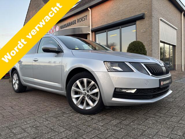 Skoda OCTAVIA Combi 1.0 TSI Upgrade Business Edition Trekhaak / Navigatiesysteem / Stoelverwarming
