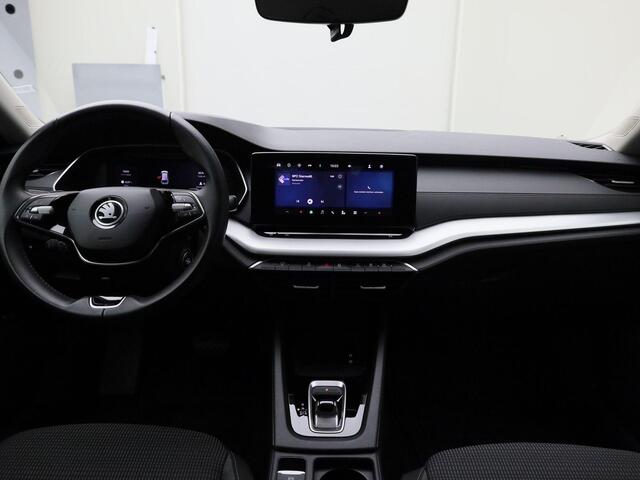 Skoda OCTAVIA Combi 1.5TSI/115PK MHEV Business Edition Plus DSG · Apple/Android Car Play · Trekhaak · Camera + Parkeersensoren · Garantie t/m 29-09-2028 of 100.000km