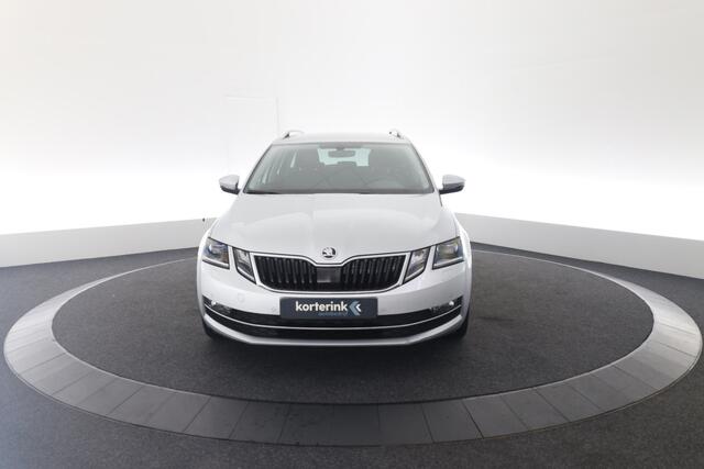 Skoda OCTAVIA Combi 1.0 TSI Style Business Automaat | Leer | LED | Trekhaak