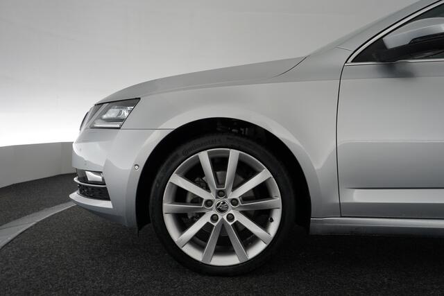 Skoda OCTAVIA Combi 1.0 TSI Style Business Automaat | Leer | LED | Trekhaak