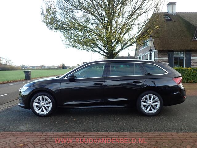 Skoda OCTAVIA Combi 1.0 TSI Business Edition Plus Cruise Control/AppleCarplay Androidauto/Navi