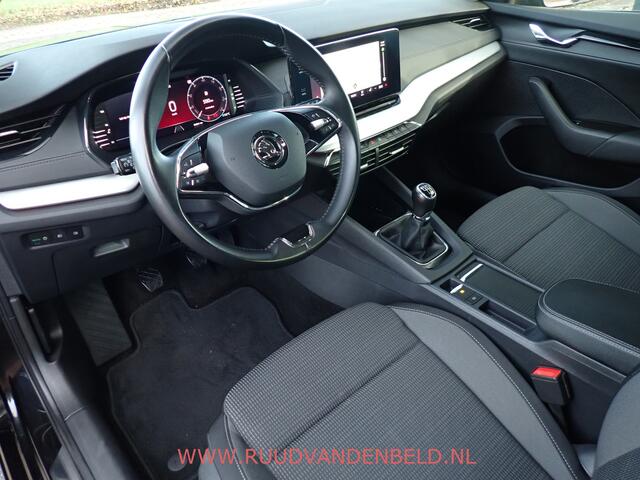 Skoda OCTAVIA Combi 1.0 TSI Business Edition Plus Cruise Control/AppleCarplay Androidauto/Navi