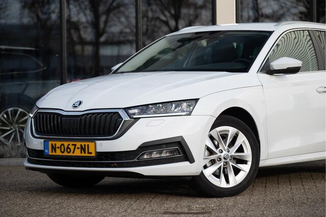 Skoda OCTAVIA Combi 1.0 e-TSI DSG Business Edition | Navi | Trekhaak | Camera | Adapt. Cruise | Apple CarPlay | Keyless