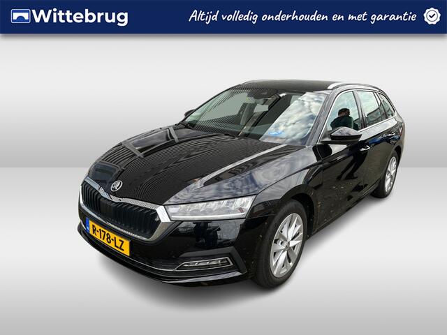Skoda OCTAVIA Combi 1.5 e-TSI 150pk Style DSG Automaat Parkeersensoren / Navigatie / Stoelverwarming / Digital Cockpit