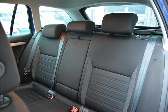 Skoda OCTAVIA Combi 1.0 TSI Greentech Business Edition | Apple CarPlay | Climate | Cruise | PDC