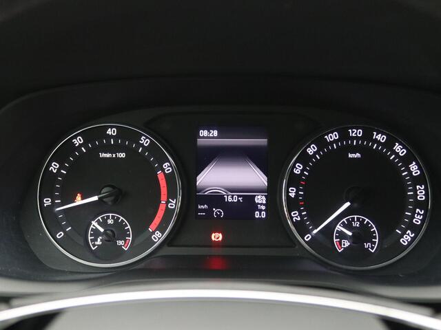 Skoda OCTAVIA 1.5 TSI Business Edition 150PK Trekhaak, 18" LM Velgen, Achteruitrijcamera, Keyless, LED, App-Connect,