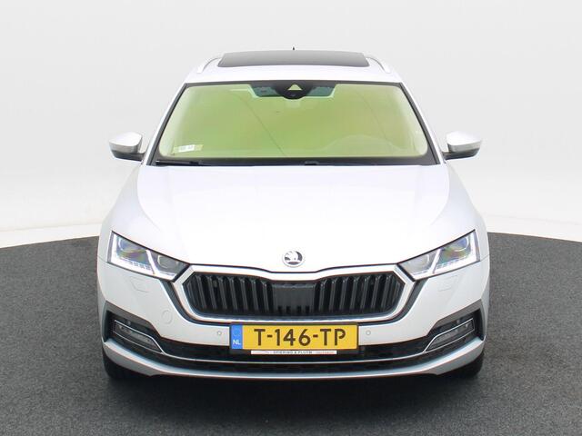 Skoda OCTAVIA Combi 1.4 TSI iV PHEV Business Edition | Full LED | Adaptive Cruise | Canton Audio | Panoramadak | Camera | Stoelverwarming en Koeling | Trekhaak | 112.596 Km!!