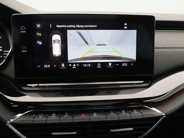 Skoda OCTAVIA Combi 1.4 TSI iV PHEV Business Edition | Full LED | Adaptive Cruise | Canton Audio | Panoramadak | Camera | Stoelverwarming en Koeling | Trekhaak | 112.596 Km!!