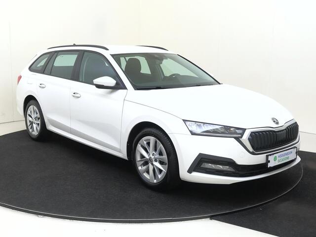 Skoda OCTAVIA Combi 1.4 TSI iV PHEV | SoH 100% | Stoel- en stuurwielverwarming | Crusie control | CarPlay | Elektrische inklapbare buitenspiegels | Parkeersensoren achter |