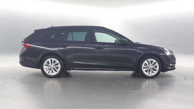 Skoda OCTAVIA Combi 1.0 e-TSI 110pk Business Edition DSG / Navigatie / Cruise Control / Parkeersensoren