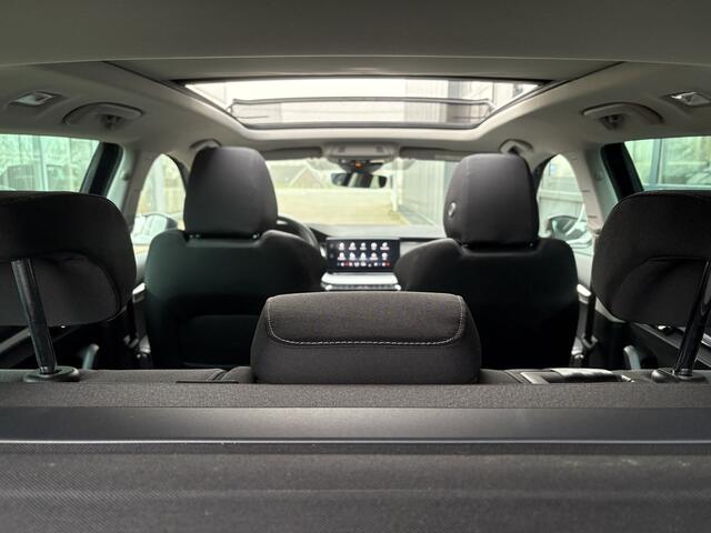 Skoda OCTAVIA Combi 1.5 TSi 150pk First Edition SCHUIFDAK/VIRTUAL/CARPLAY/TREKHAAK/18INCH/STOELVERWARMING