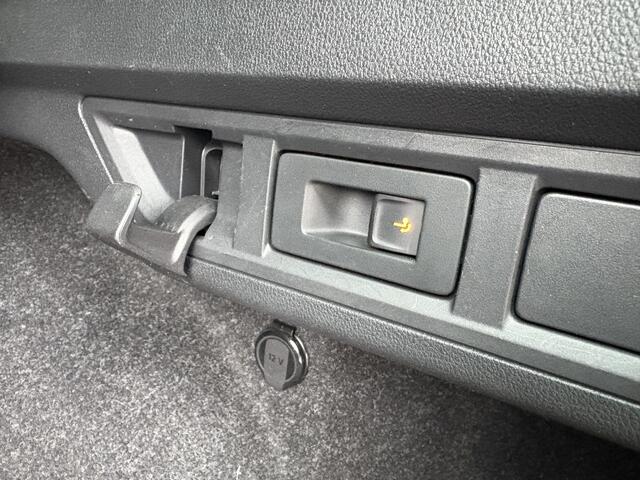 Skoda OCTAVIA Combi 1.5 TSi 150pk First Edition SCHUIFDAK/VIRTUAL/CARPLAY/TREKHAAK/18INCH/STOELVERWARMING