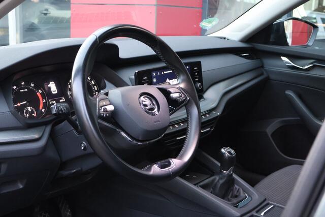 Skoda OCTAVIA Combi 1.0 TSI Ambition | Apple Carplay/Android Auto | Trekhaak | Climate Control | Cruise Control |