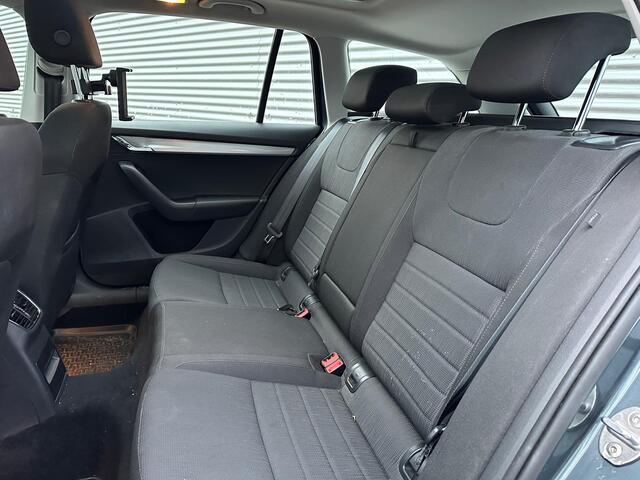 Skoda OCTAVIA Combi 2.0 TDI Greentech Style Business | Cruise control | Navigatie | Panoramadak