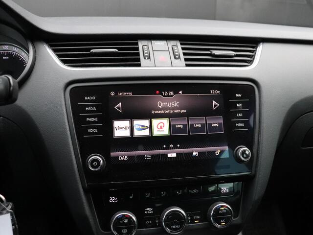 Skoda OCTAVIA Combi 1.0 TSI Greentech Business Edition | TREKHAAK | PDC | STOELVERW. | CRUISE | NAVI | APPLE CARPLAY |