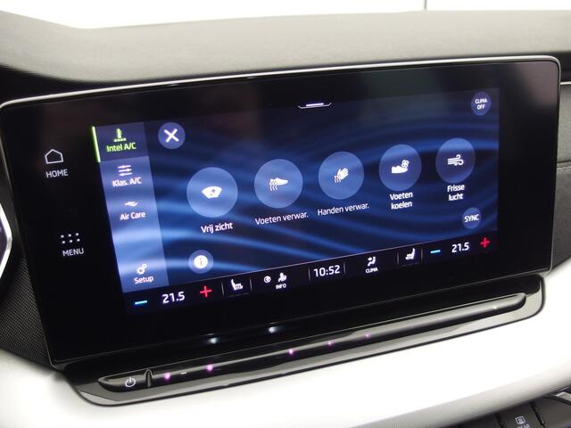 Skoda OCTAVIA Combi 1.5 e-TSI 150PK Business Edition Plus AUTOMAAT / HUD / VIRTUAL / STOELVERW / CAMERA / DAB+ / CARPLAY / CRUISE / PDC / FULL LED