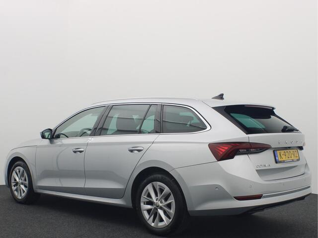 Skoda OCTAVIA Combi 1.0 e-TSI Business Edition Plus AUTOMAAT / LEDER / STOELVERW / CAMERA / KEYLESS / CARPLAY / SFEER / FULL LED / NL-AUTO