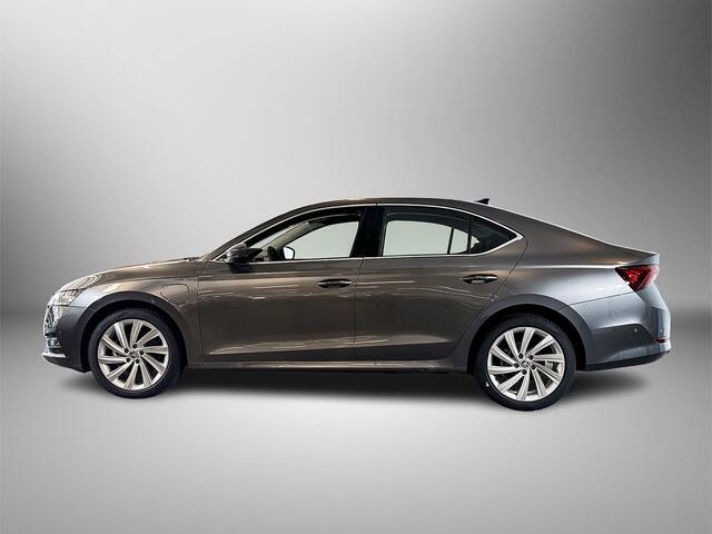 Skoda OCTAVIA 1.4 TSI iV 204pk PHEV Business Edition Plus | Dodehoeksensoren | Travel Assist | Stoelverwarming