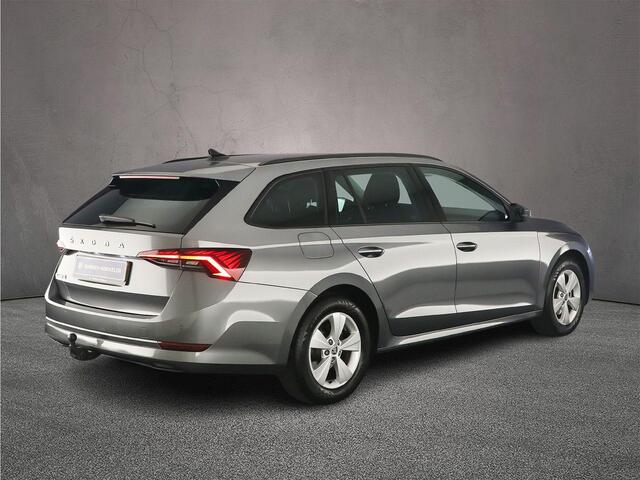 Skoda OCTAVIA Combi Business Edition 1.0 TSI 110pk Trekhaak, Elektrische achterklep, Navigatie, Parkeersensoren, Cruise control, Stoelverwarming, App connect, LED koplampen
