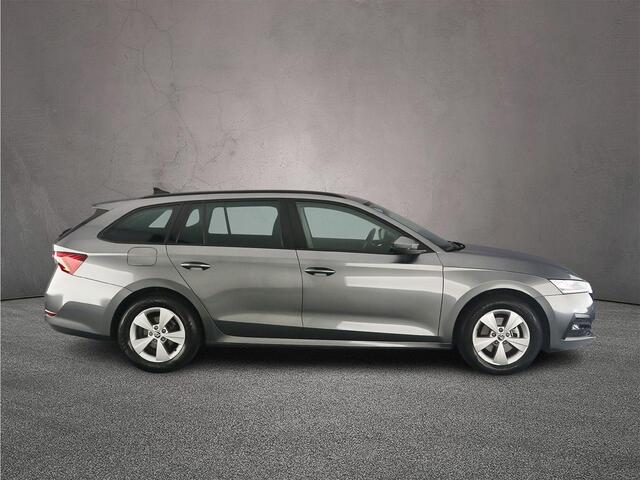 Skoda OCTAVIA Combi Business Edition 1.0 TSI 110pk Trekhaak, Elektrische achterklep, Navigatie, Cruise control, Parkeersensoren, App connect, LED koplampen, Stoelverwarming