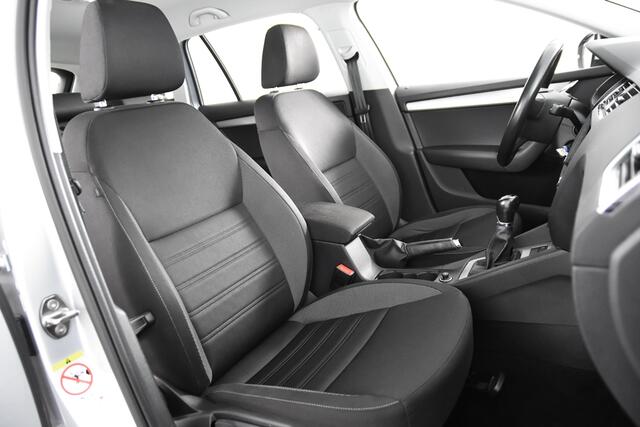 Skoda OCTAVIA Combi 1.0 TSI Ambition Combi *1ste Eigenaar*Navigatie*DAB*Trekhaak*