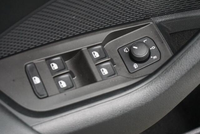 Skoda OCTAVIA Combi 1.0 TSI 110PK/Digi-Dashboard/Trekhaak/ Dealeronderhouden.