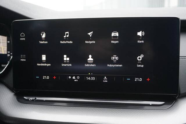 Skoda OCTAVIA Combi 1.0 TSI 110PK/Digi-Dashboard/Trekhaak/ Dealeronderhouden.