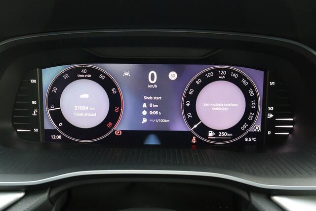 Skoda OCTAVIA Combi 1.5 TSI Edition | Origineel NL | Trekhaak | Sensoren v&a | Stuur- en stoelverwarming | Cruise Control |