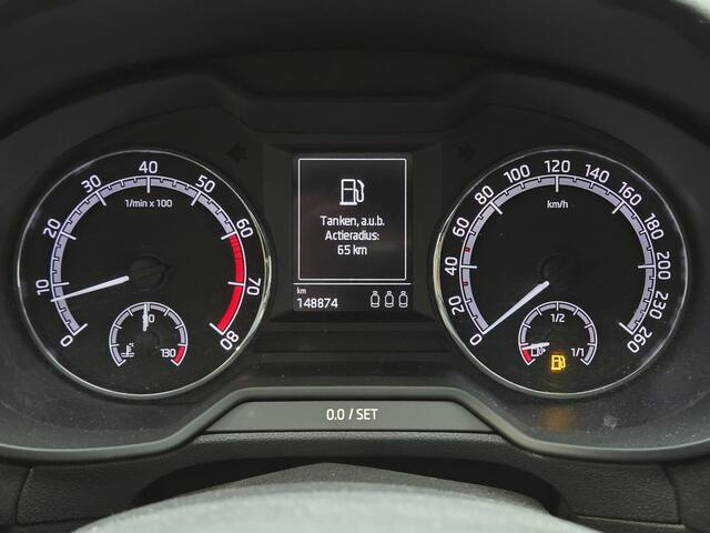 Skoda OCTAVIA Combi 1.5 TSI Greentech Sport Business | Stoelverwarming | Trekhaak | Camera |* 27 t/m 31 dec eindejaarsshow!!