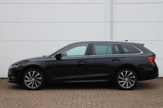 Skoda OCTAVIA Combi 1.4 TSI iV Style 204pk DSG6
