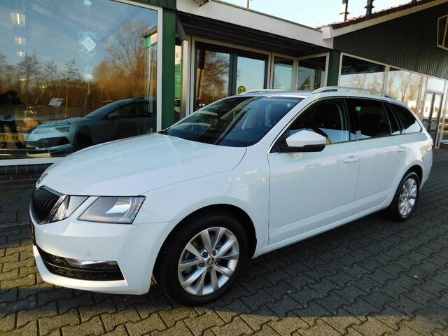 Skoda OCTAVIA 1.5TSI 150PK DSG BUSINESS! All-in Prijs! Trekhaak!