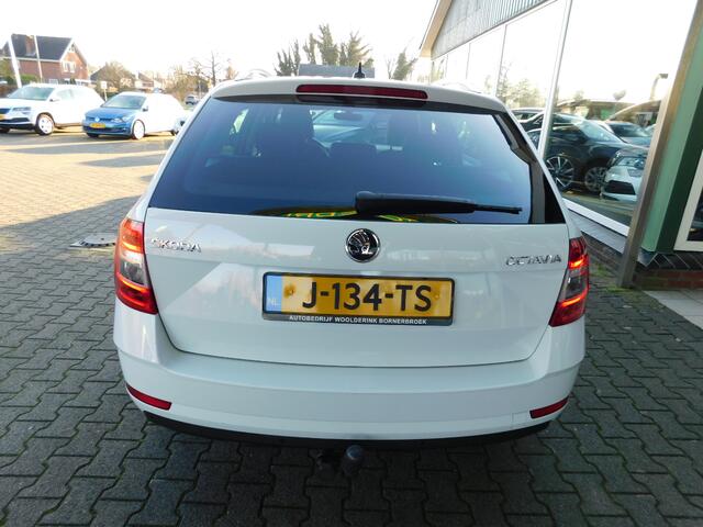 Skoda OCTAVIA 1.5TSI 150PK DSG BUSINESS! All-in Prijs! Trekhaak!