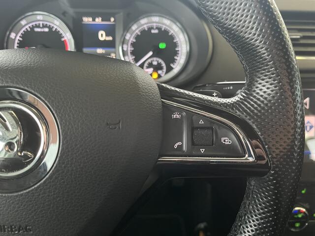 Skoda OCTAVIA 1.0 TSI Greentech Style Business | Trekhaak | Navi | Stoelverw.