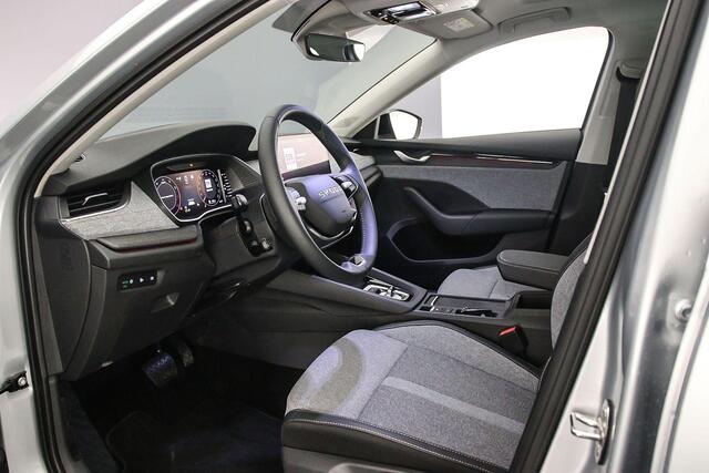 Skoda OCTAVIA Combi Business Edition Plus 1.5 eTSI 115pk DSG Automaat Trekhaak, Panoramadak, Adaptive cruise control, Navigatie, LED matrix koplampen, Achteruitrijcamera