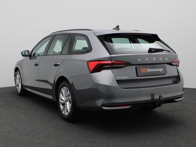 Skoda OCTAVIA Combi 1.5 TSI Edition 115PK Trekhaak, Parkeersensoren Achter, Stoelverwarming, Navi via Apple Carplay/Android Auto, Virtual Cockpit, 16" LM Velgen