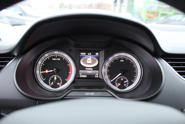 Skoda OCTAVIA Combi 1.0 TSI Greentech Style Business | Panoramadak