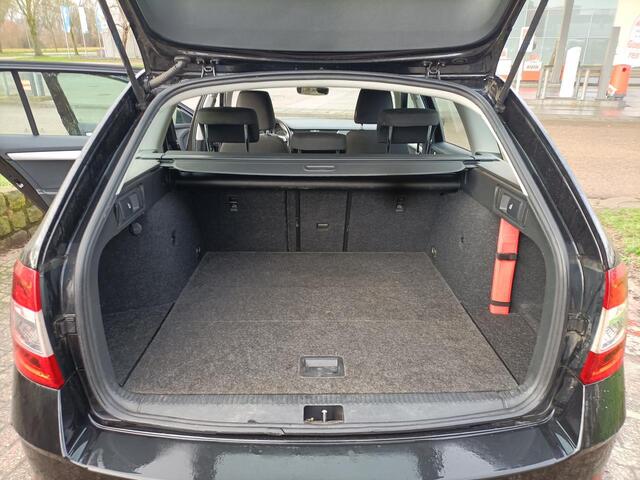 Skoda OCTAVIA COMBI 1.0i Tour Climate, Cruise, Navi via App.