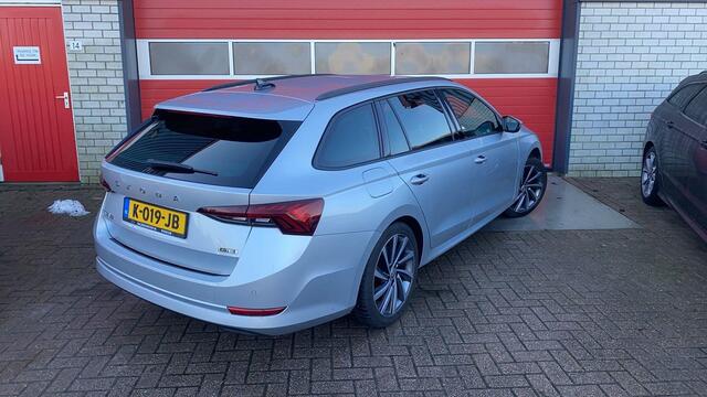 Skoda OCTAVIA Combi 1.0 e-TSI Business Edition AUTOMAAT / STOELVERW / VIRTUAL / CARPLAY / FULL LED / PDC / NL-AUTO