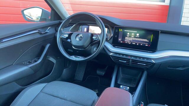 Skoda OCTAVIA Combi 1.0 e-TSI Business Edition AUTOMAAT / STOELVERW / VIRTUAL / CARPLAY / FULL LED / PDC / NL-AUTO