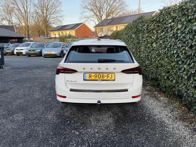 Skoda OCTAVIA Combi 1.0 TSI Business Edition | Airco | Cruise Control | LMV | Trekhaak | APK tot 07-05-2027!