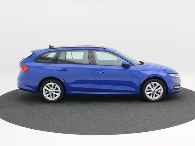 Skoda OCTAVIA Combi 1.4 TSi iV 204 Pk Automaat PHEV Business Edition | Cruise Control | Climate Control | Parkeersensoren | Carplay | 17 Inch | 38.884 Km!!